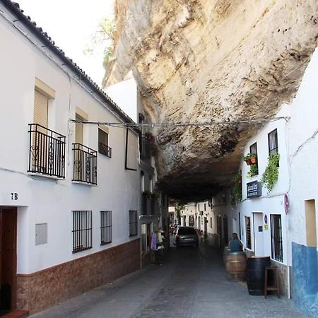 La Roca Encantada Setenil De Las Bodegas Экстерьер фото
